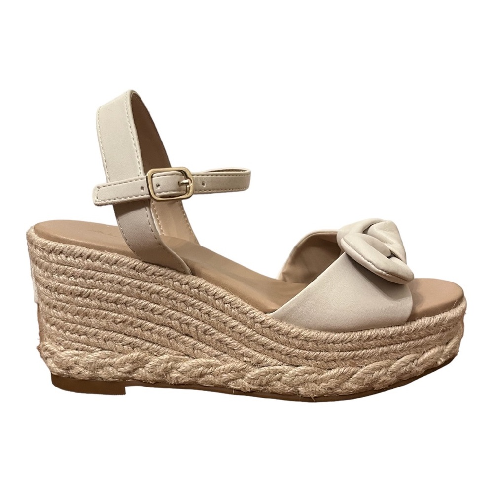 Like new Aldo Knot Detail Sandals